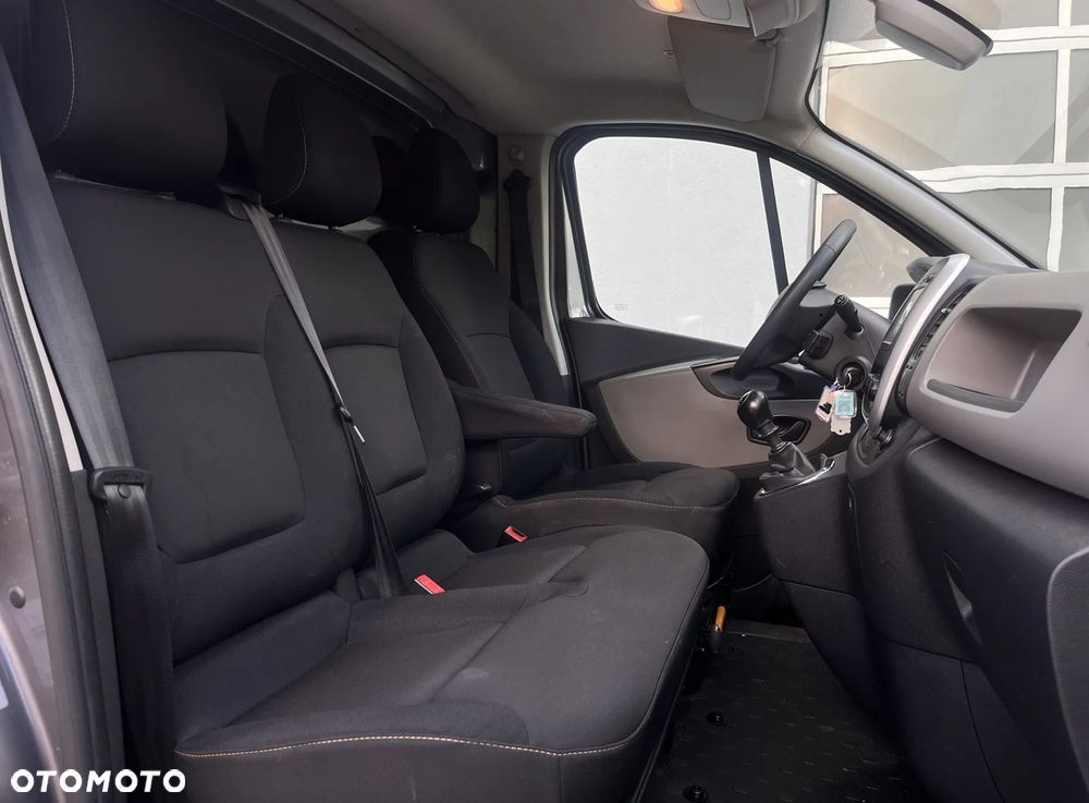 Renault Trafic - 21