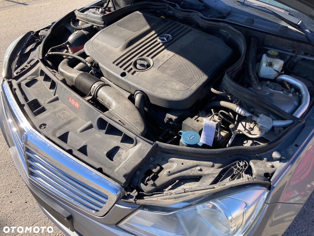 Mercedes-Benz Klasa C 220 CDI DPF Automatik BlueEFFICIENCY Elegance - 19