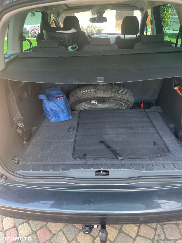 Peugeot 5008 1.6 BlueHDi Style 7os - 9