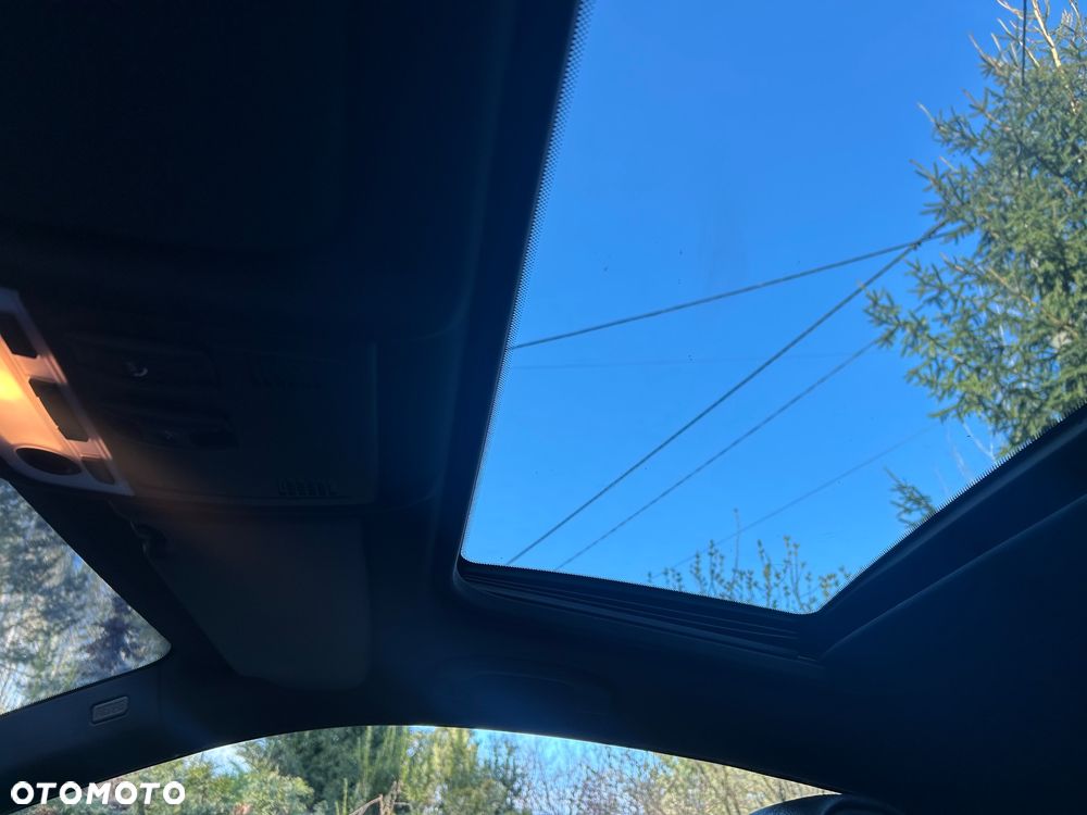 BMW Seria 3 330d xDrive M Sport Edition - 12