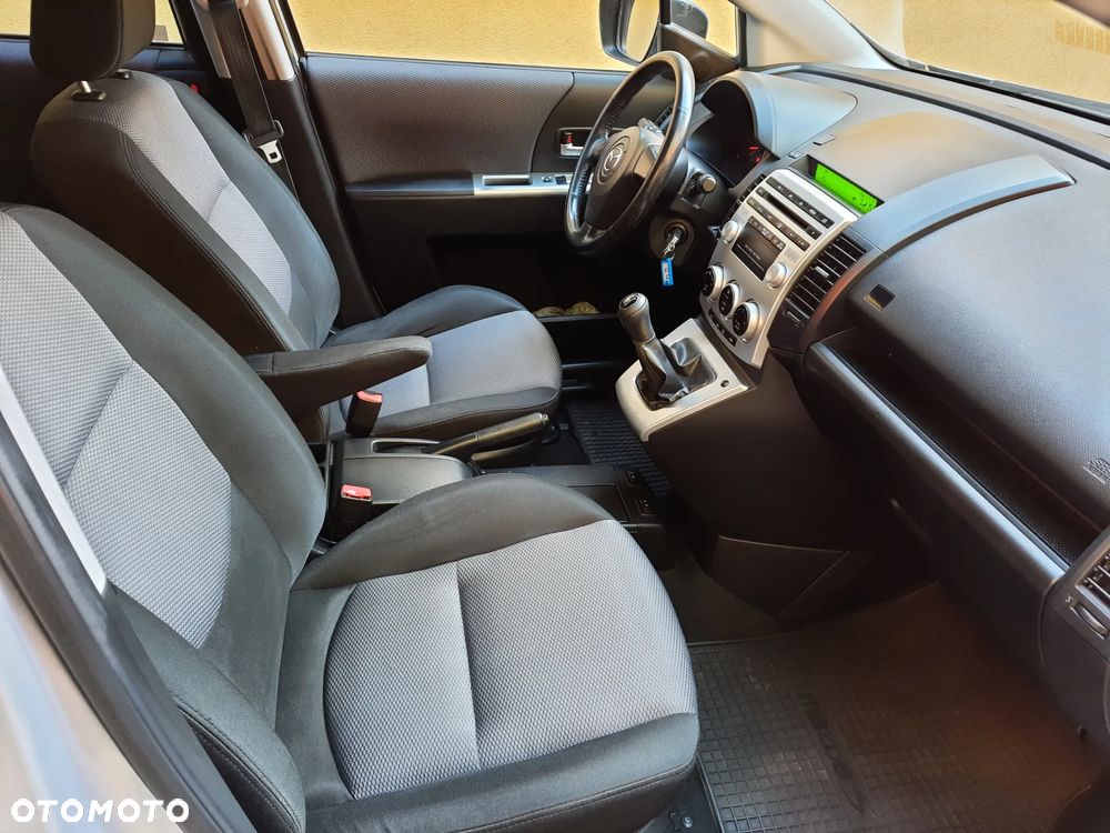Mazda 5 - 9