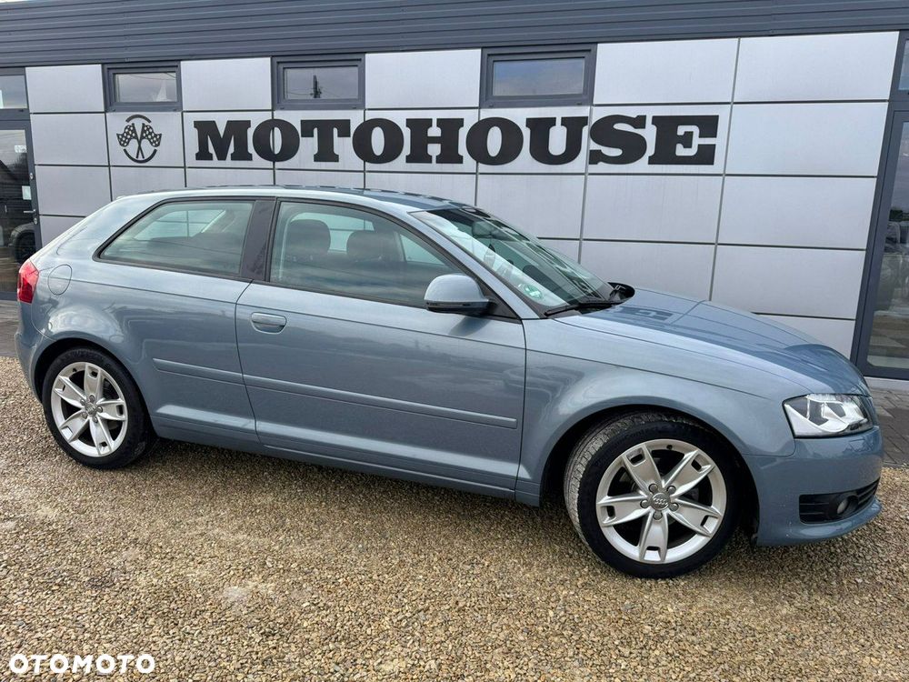 Audi A3 Sportback - 3