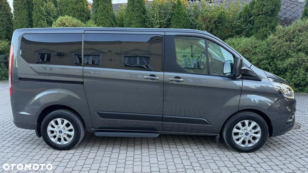 Ford Tourneo Custom - 15