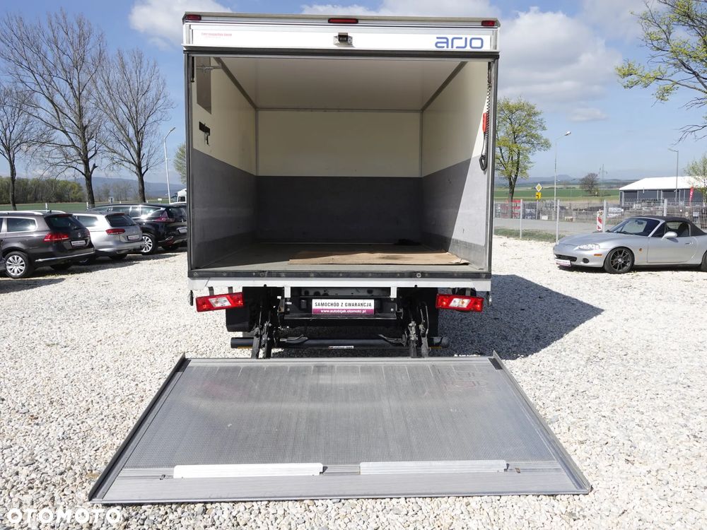Ford Transit - Kontener z windą - 32