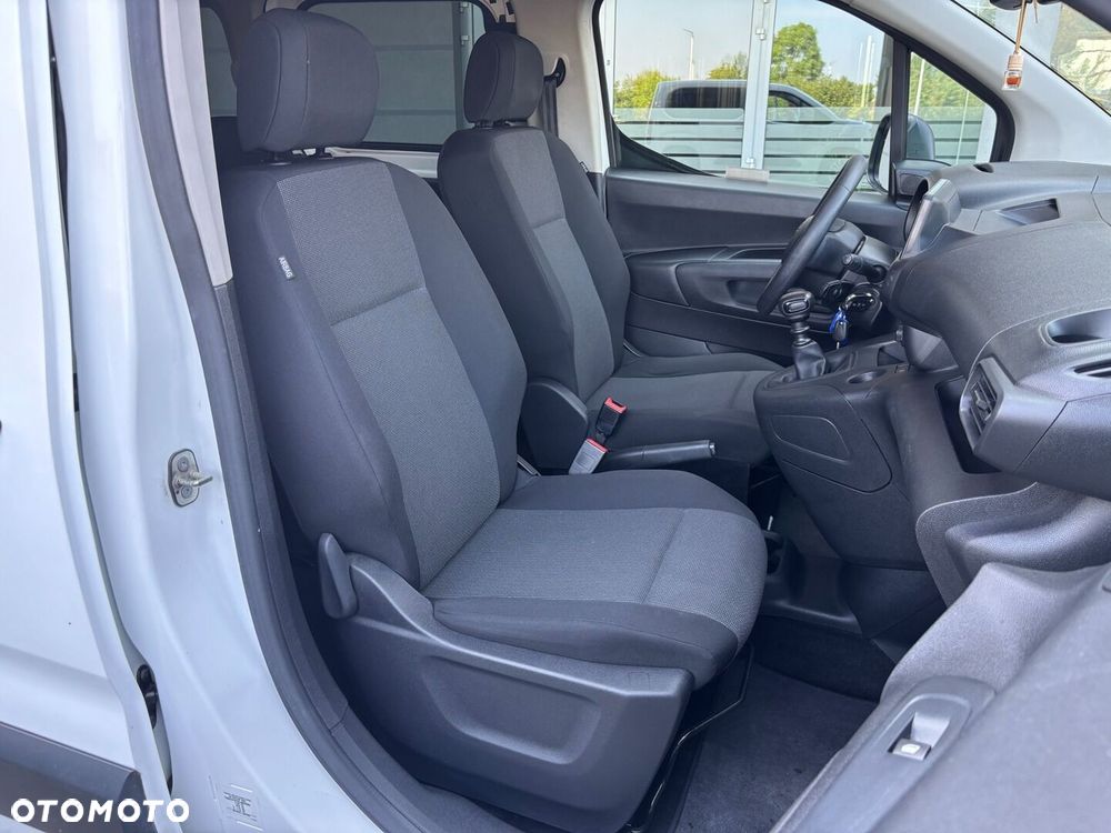 Toyota Proace City Verso 1.5 D-4D Combi - 22