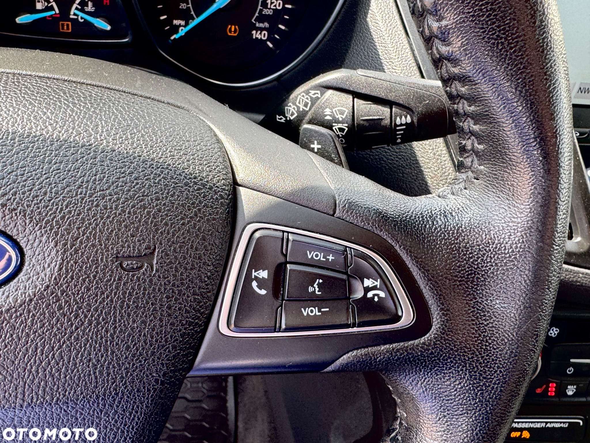 Ford Escape 2.0 EcoBoost AWD Titanium - 32