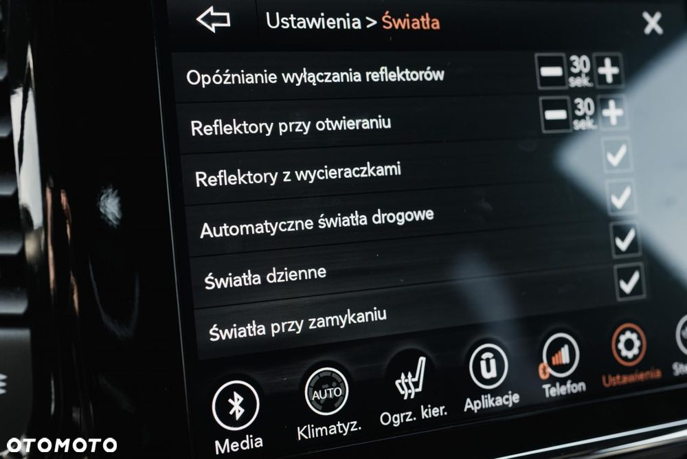 Jeep Grand Cherokee - 23