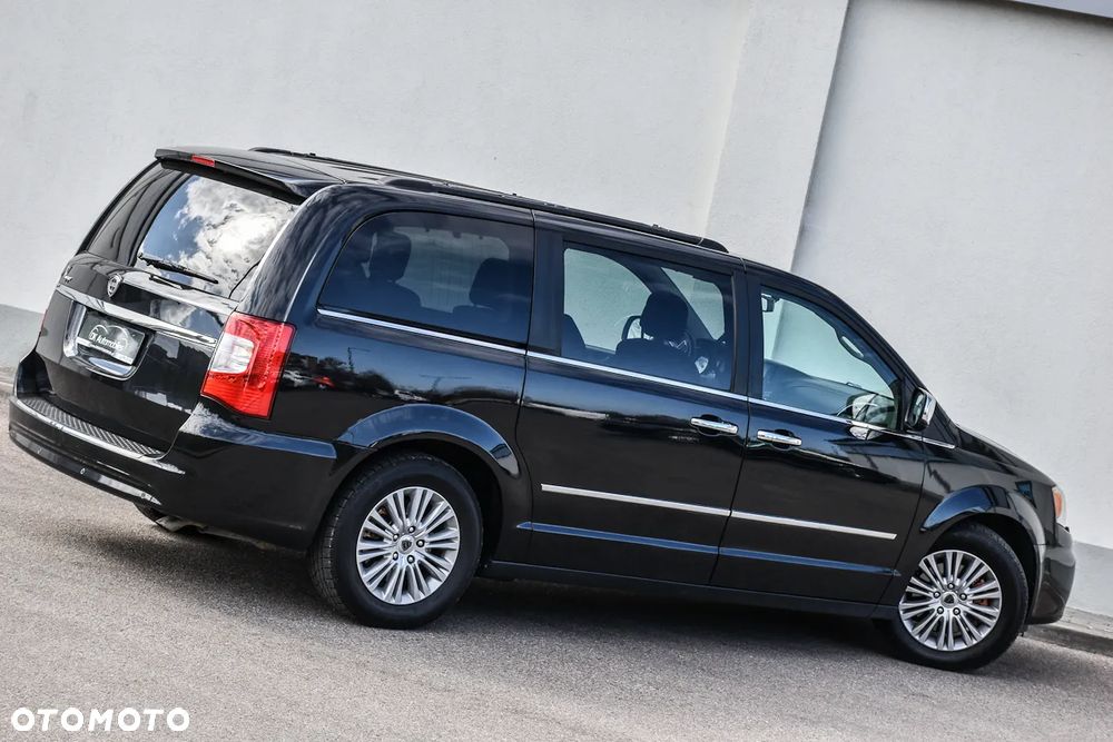 Lancia Voyager 2.8CRD Platinum - 8