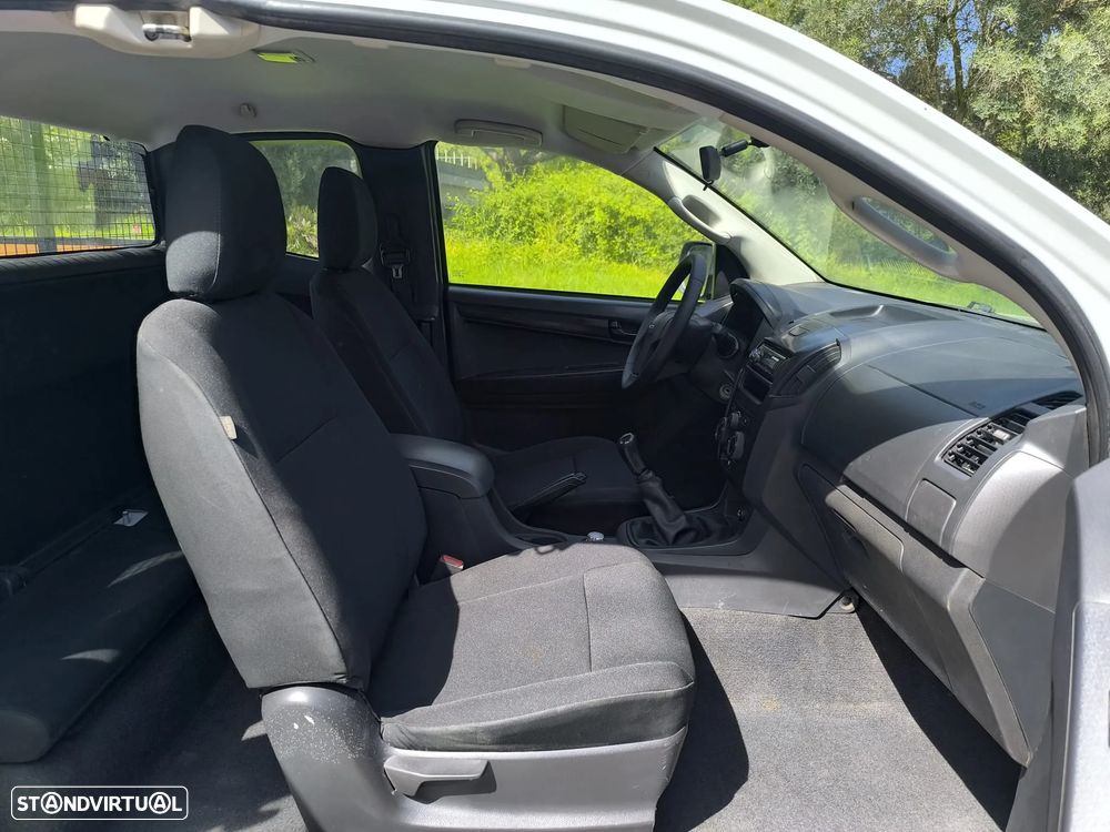 Isuzu D-Max 4X4 3 Lug - 13