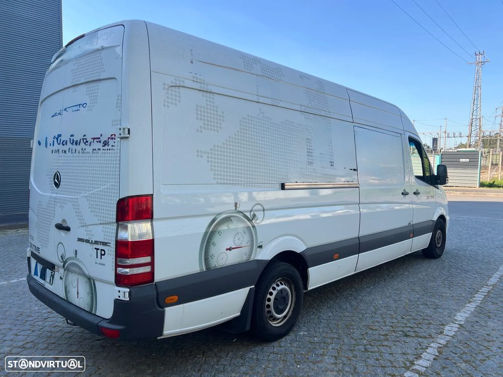 Mercedes-Benz Sprinter 319 - 7