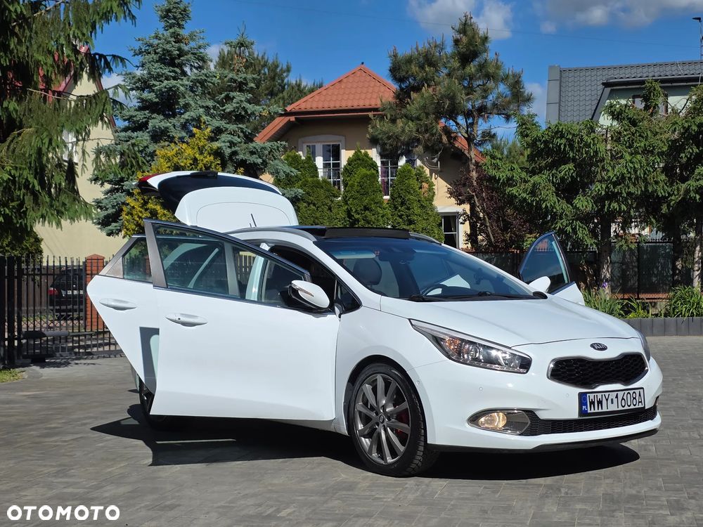 Kia Ceed 1.6 CRDi 128 Platinum Edition - 36