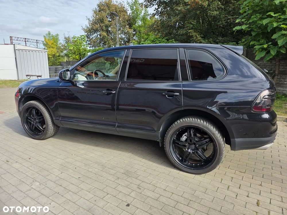 Porsche Cayenne - 23