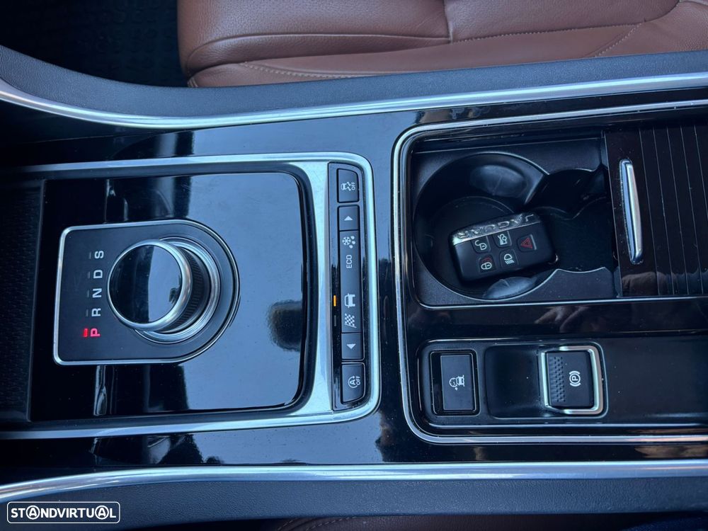 Jaguar XF 2.0 D Prestige Aut. - 47