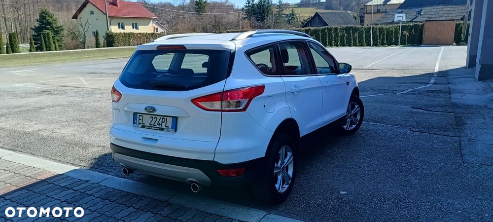 Ford Kuga 2.0 TDCi 2x4 Titanium - 14