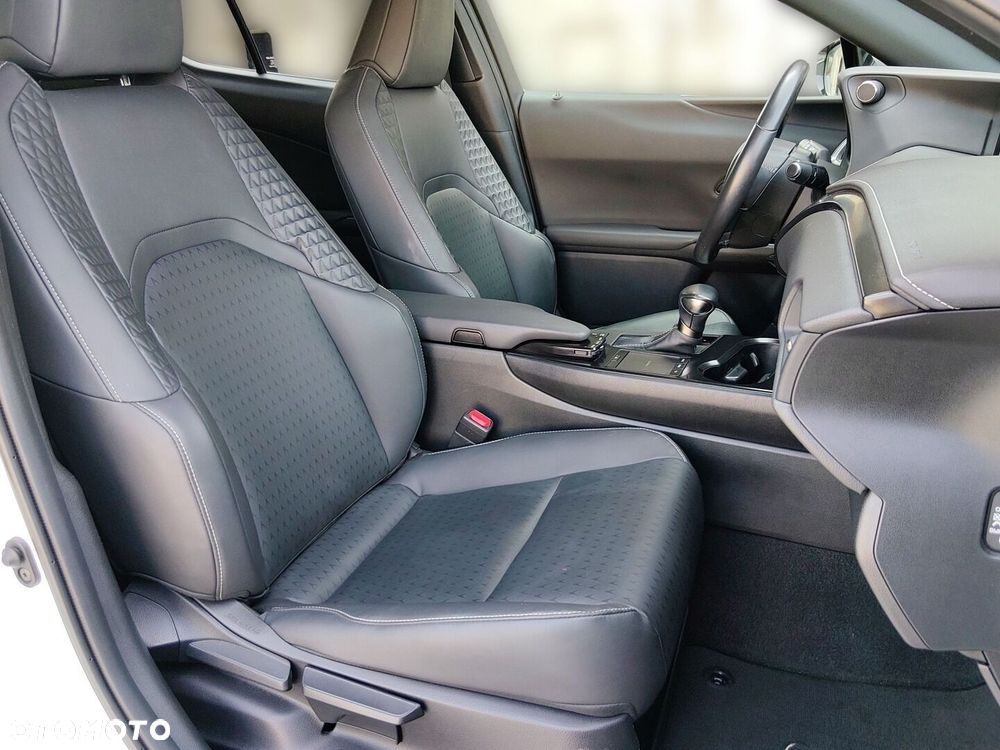 Lexus UX 250h GPF F Impression 2WD - 15