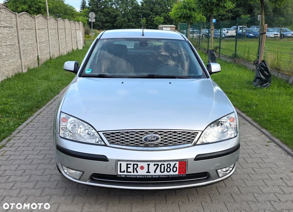 Ford Mondeo 2.0 Ghia Executive - 4