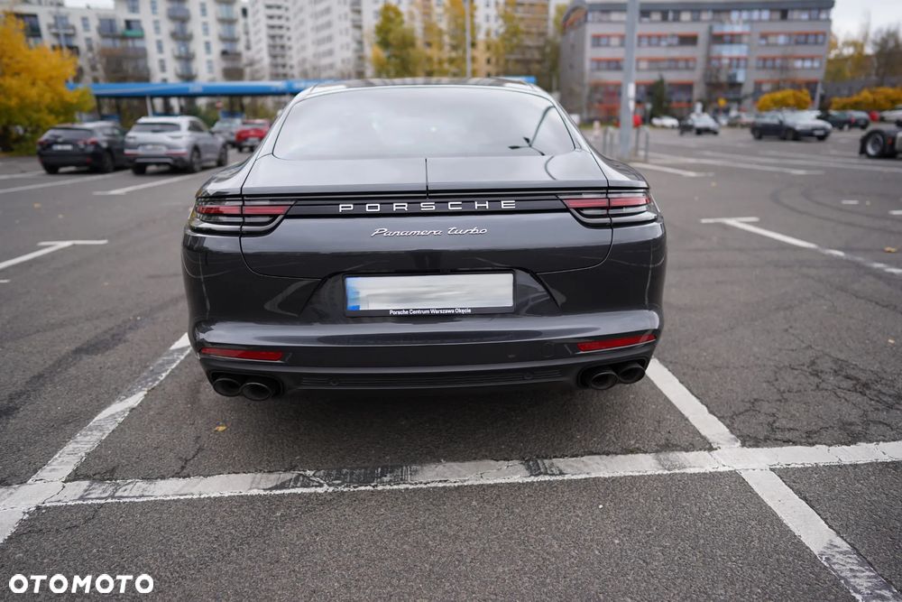 Porsche Panamera Turbo - 6