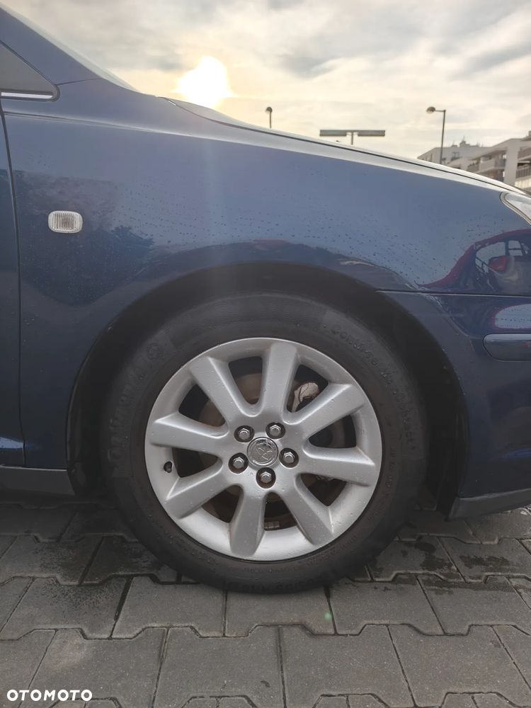 Toyota Avensis 1.6 VVT-i Luna - 14