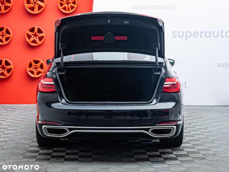 BMW Seria 7 740d xDrive - 31