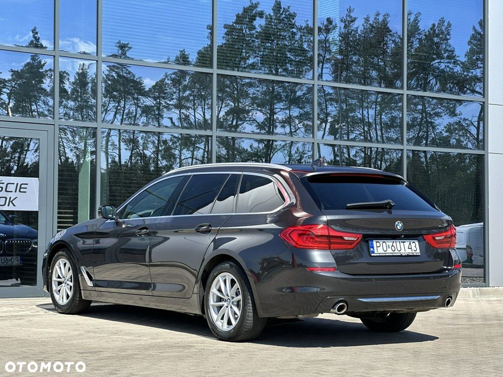 BMW Seria 5 520d Luxury Line - 8
