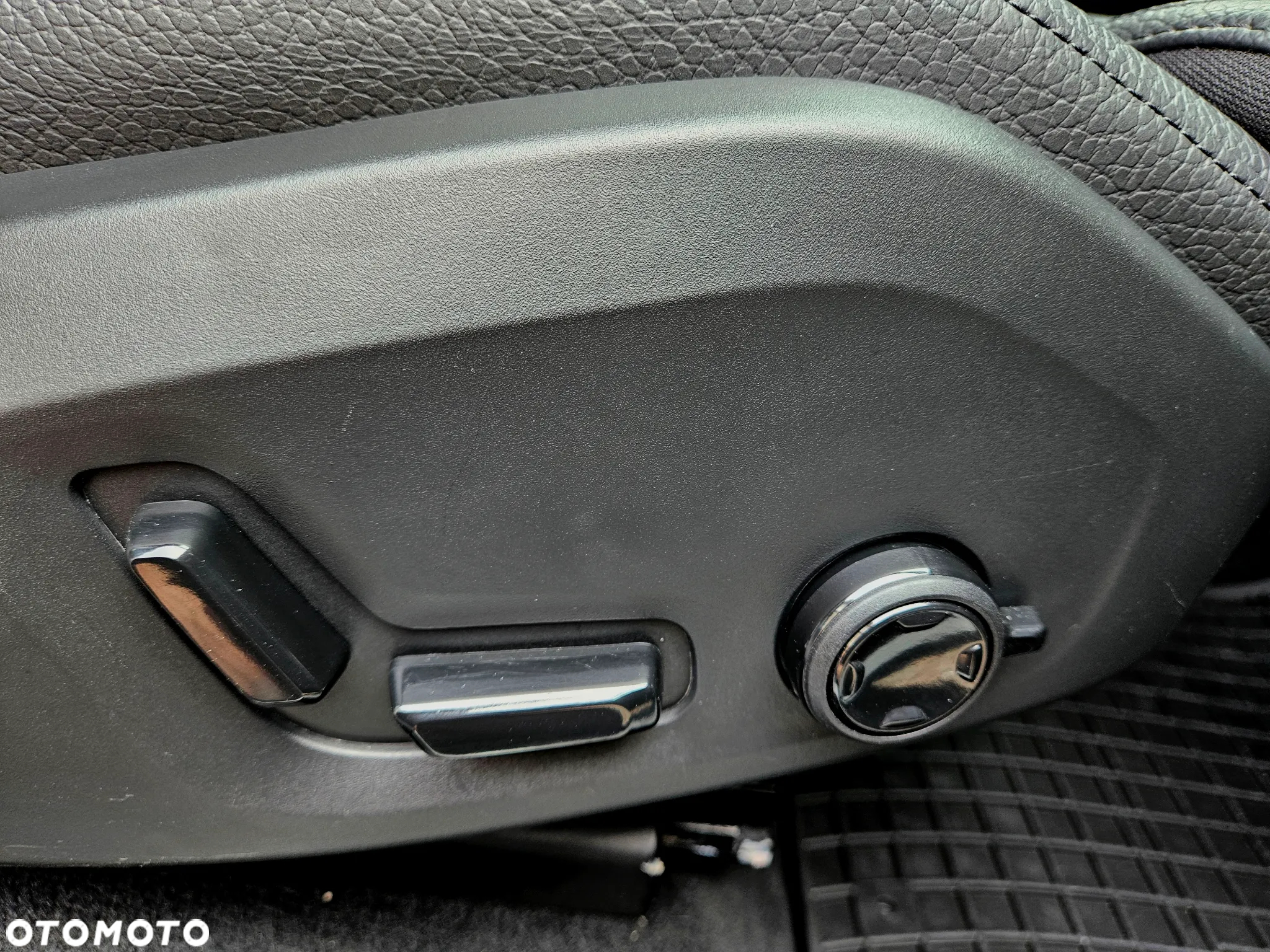 Volvo XC 60 - 22