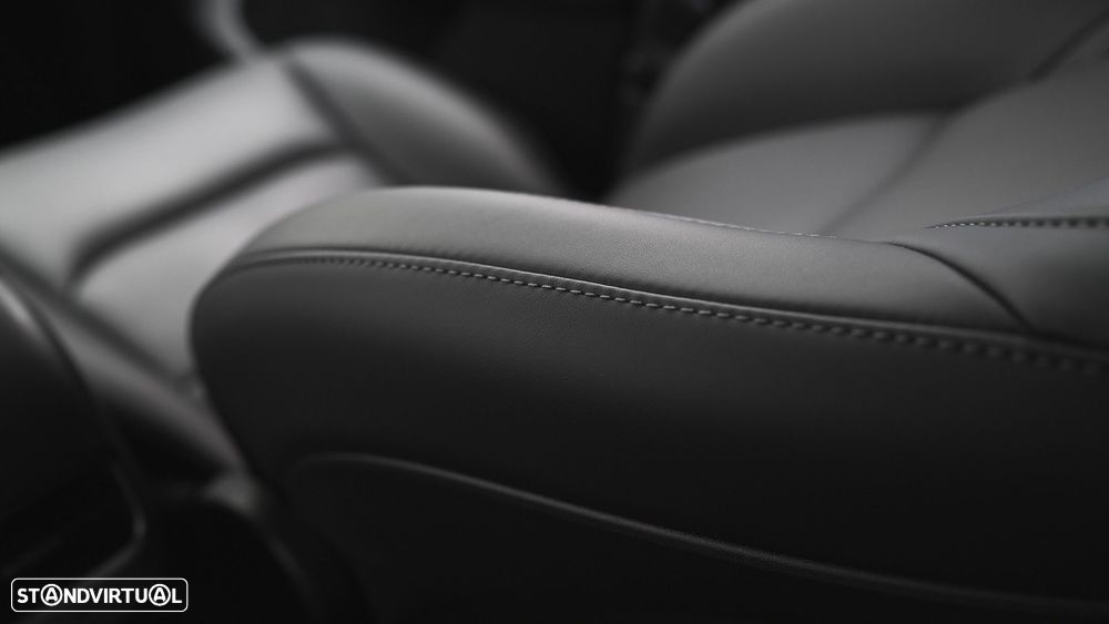 Tesla Model Y Tração Traseira - 52