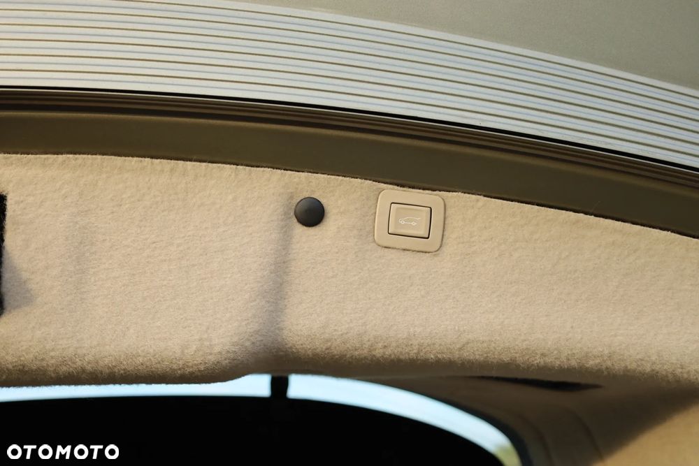 Opel Insignia 2.0 CDTI Elite S&S - 26