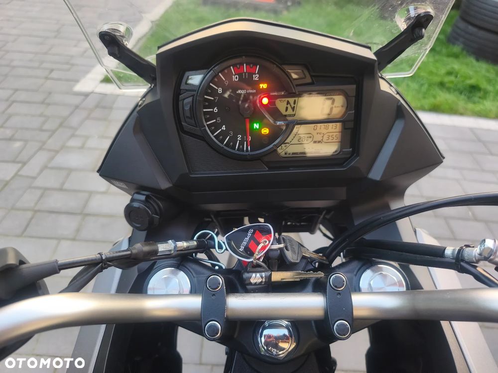 Suzuki V-STROM - 28