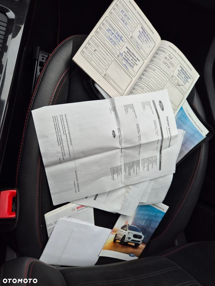 Ford Kuga 2.0 TDCi 4x4 ST-Line - 39