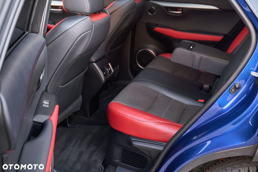 Lexus NX 300h F Sport AWD - 23