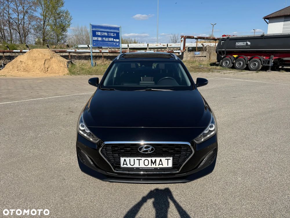 Hyundai i30 1.6 CRDI DCT Intro - 9