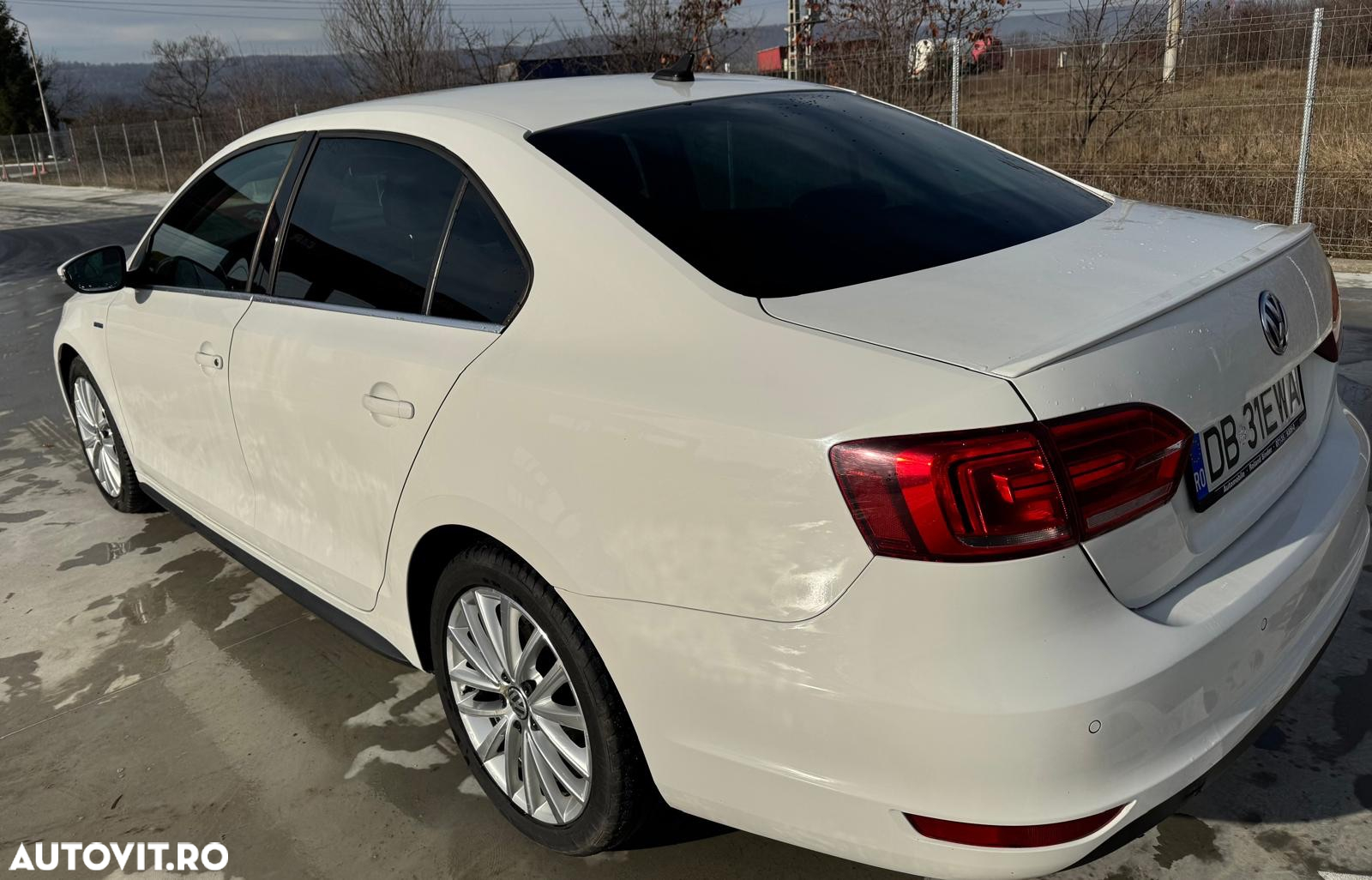 Volkswagen Jetta 1.4 Hybrid DSG Comfortline - 18