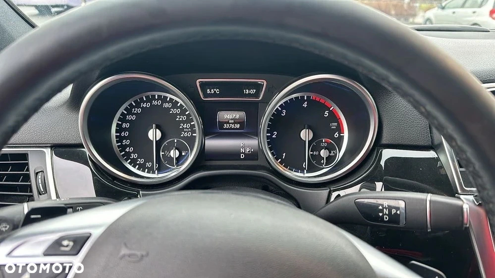 Mercedes-Benz ML 350 BlueTec 4-Matic - 16