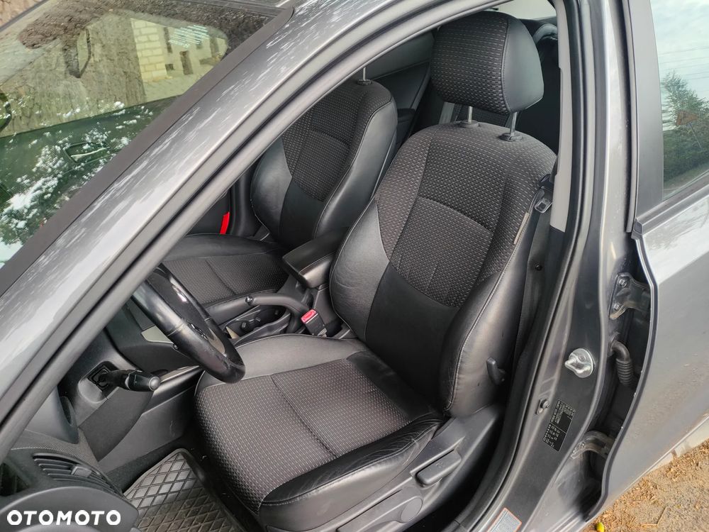 Hyundai i30 1.6 CRDi Premium - 8