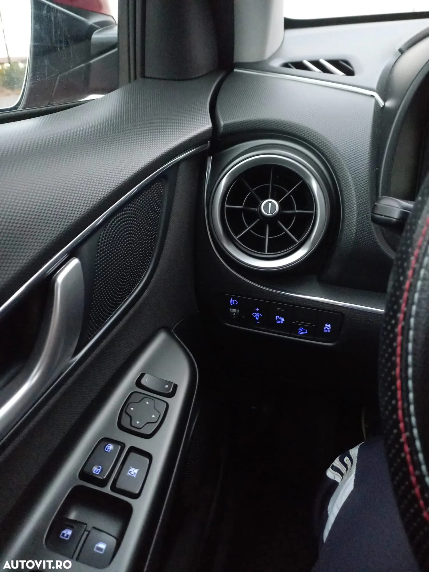 Hyundai KONA 1.0 T-GDI 2WD Highway - 10