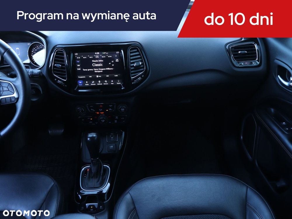 Jeep Compass - 10