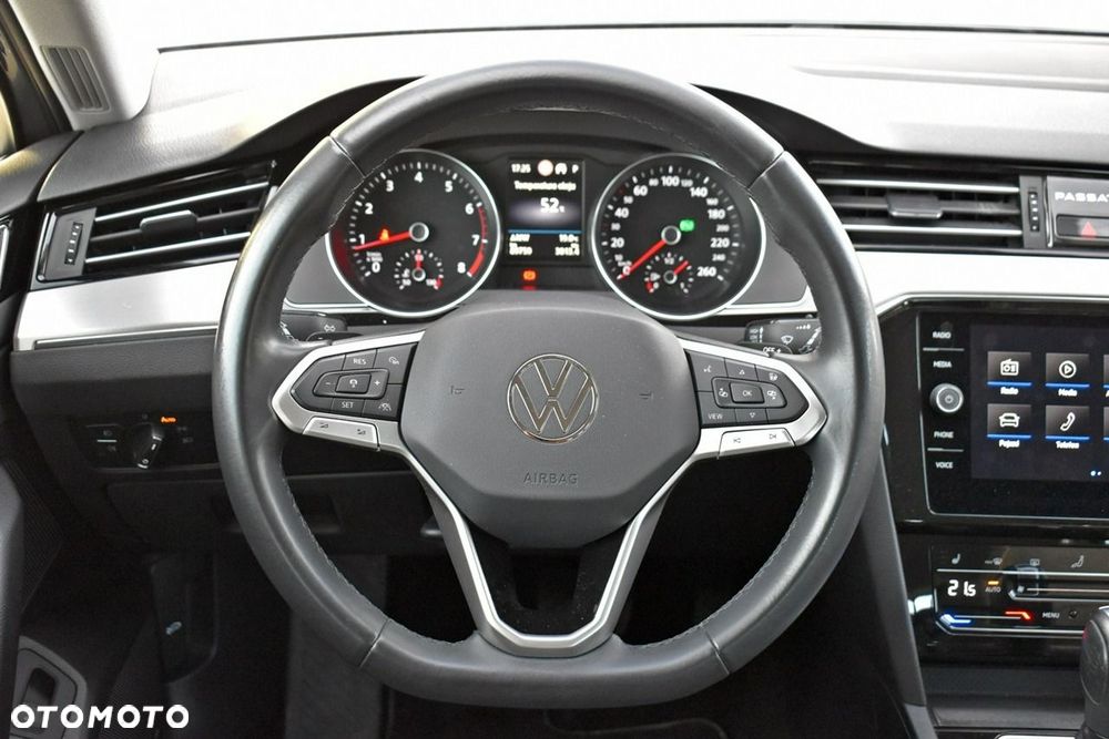 Volkswagen Passat Variant 2.0 TSI Elegance DSG - 17