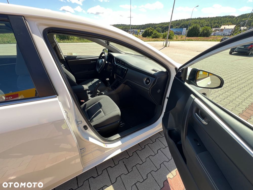 Toyota Corolla 1.6 Prestige - 21