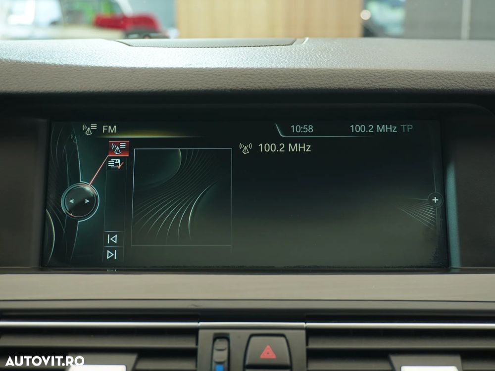 BMW Seria 5 520d Sport-Aut. - 19