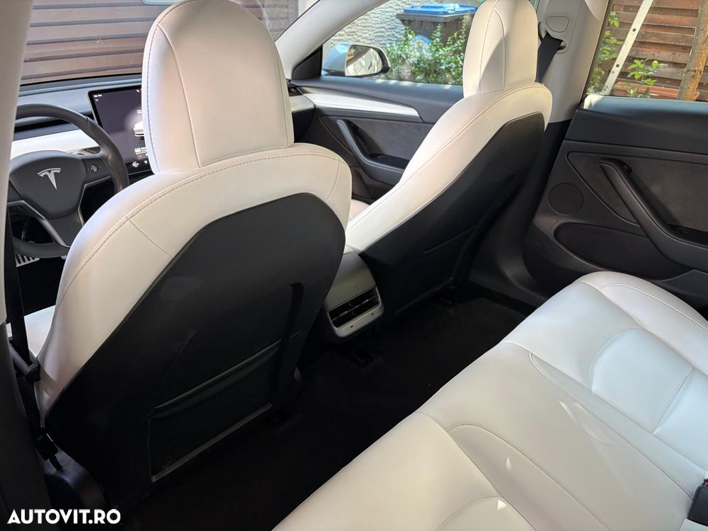 TESLA Model 3 2022 — imagine 13
