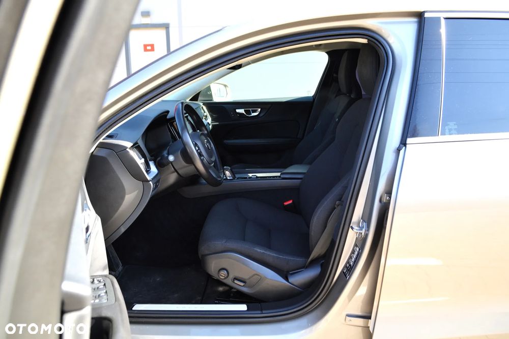 Volvo V60 T5 AWD Geartronic Momentum - 6