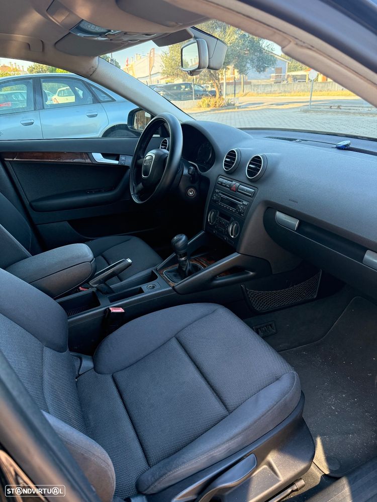 Audi A3 Sportback 2.0 TDi - 12