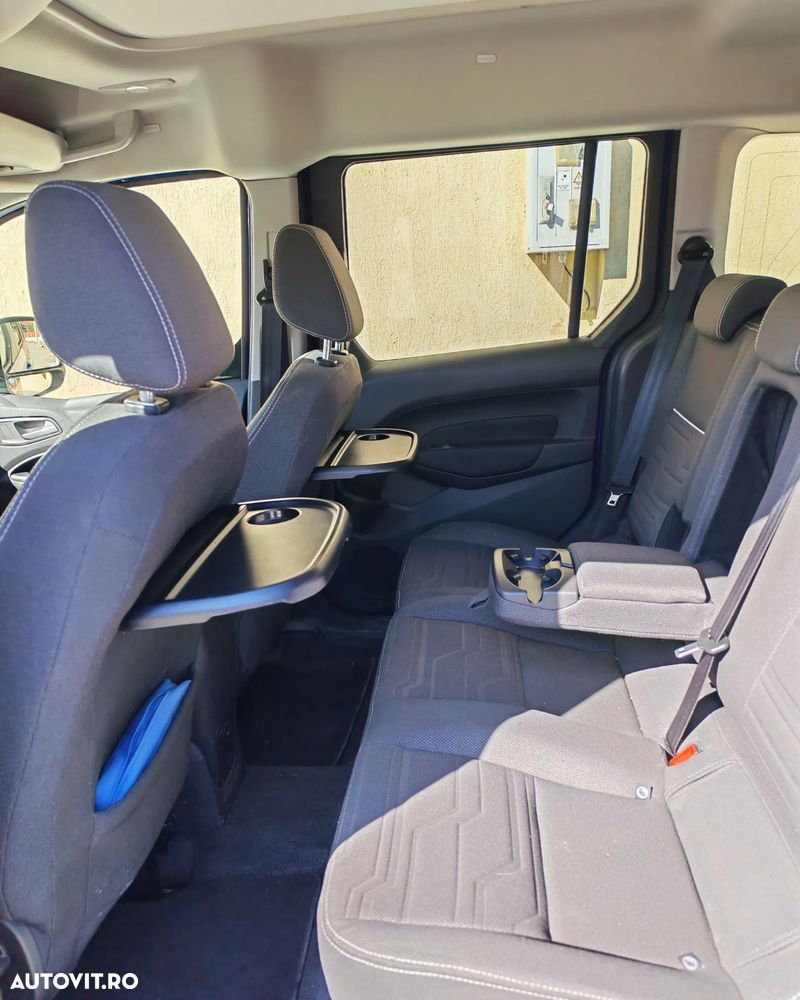 Ford Tourneo Connect - 5