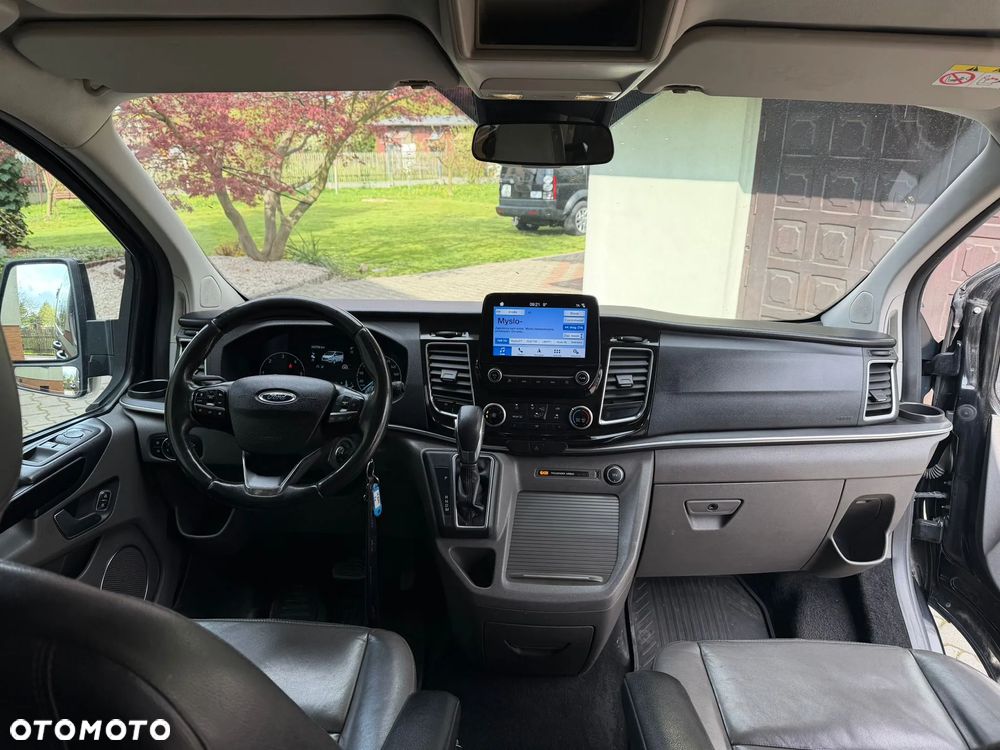 Ford Tourneo Custom - 13