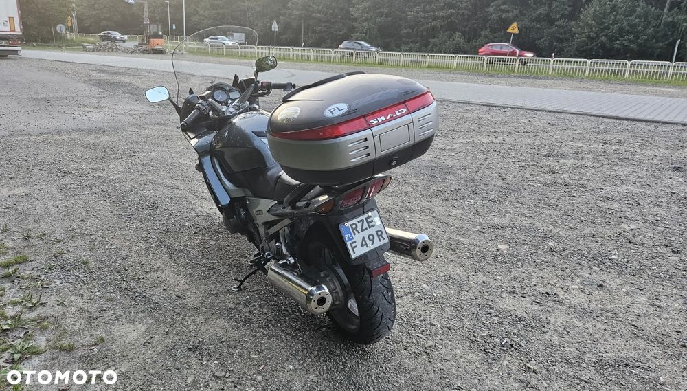 Yamaha FJR - 4