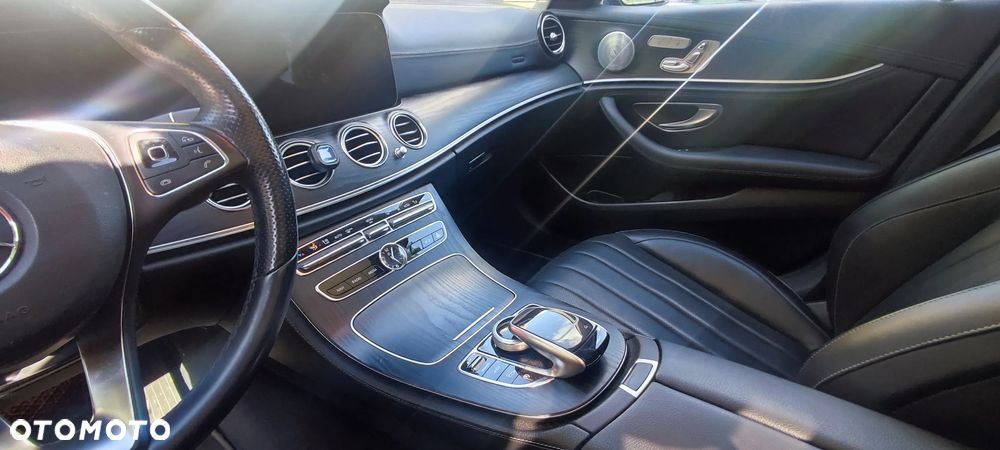 Mercedes-Benz Klasa E 350 d 4Matic 9G-TRONIC Exclusive - 8