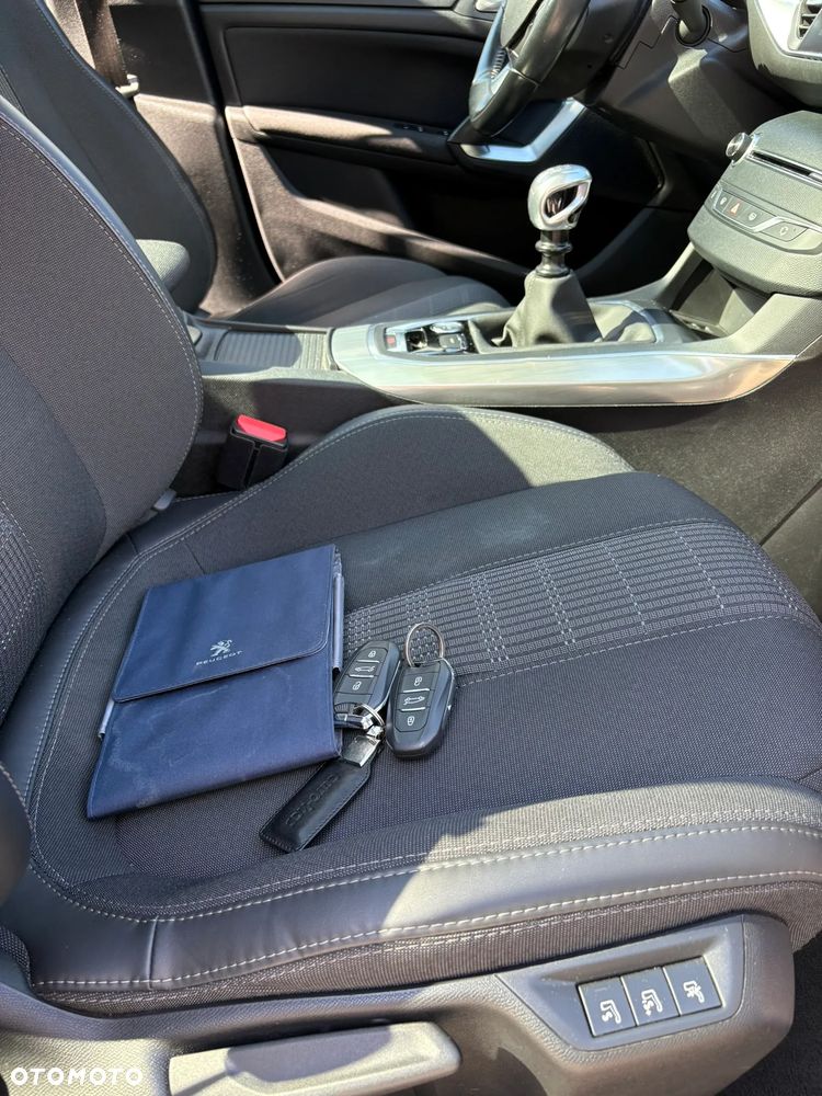 Peugeot 308 1.2 PureTech Allure S&S - 23