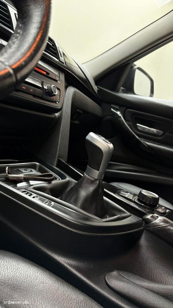 BMW 318 d xDrive Line Sport - 8