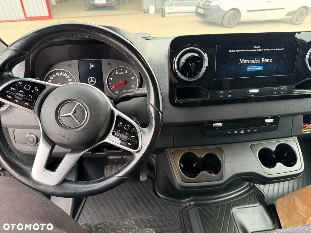 Mercedes-Benz Sprinter - 6