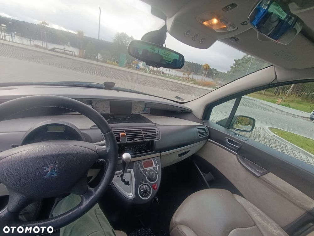 Peugeot 807 2.0 HDi SR - 10